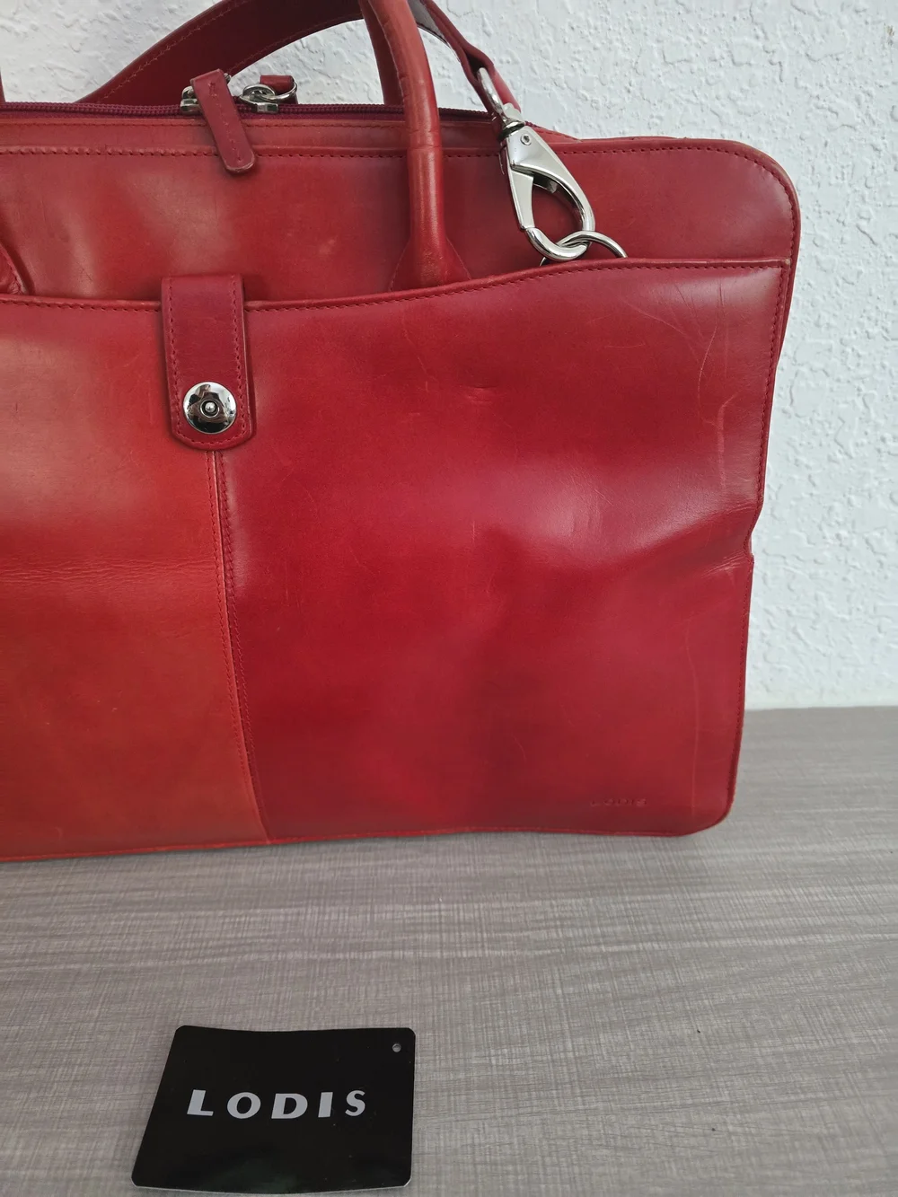 Lodis ​material genuine